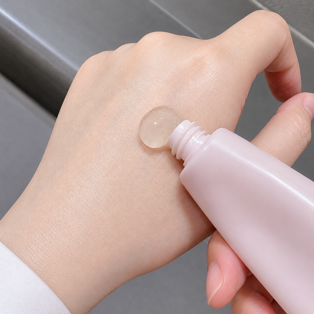 Flyaway Hair Taming Wand